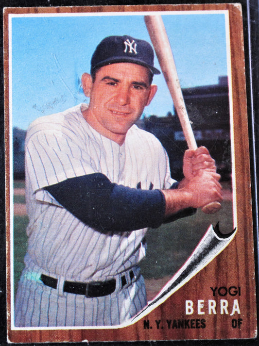 1962 Topps #360 Yogi Berra