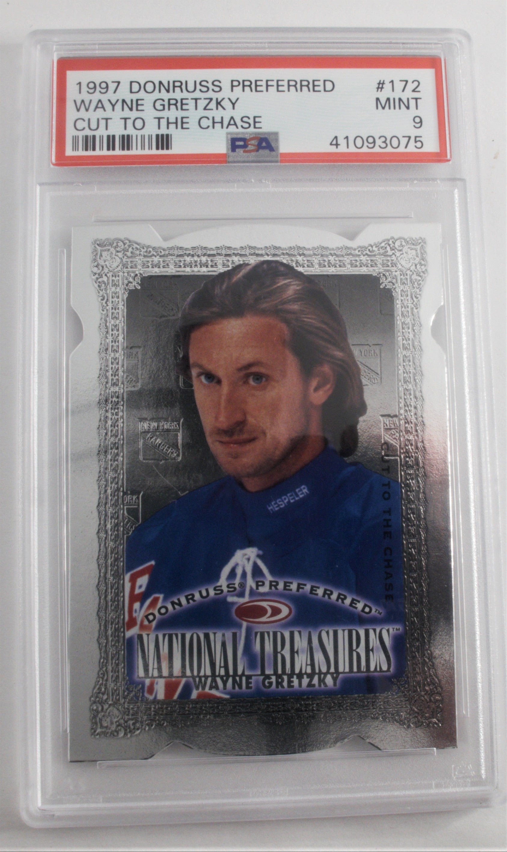 Wayne Gretzky 1997 Donruss Preferred Cut to The Chase Grade 9.0 Front view